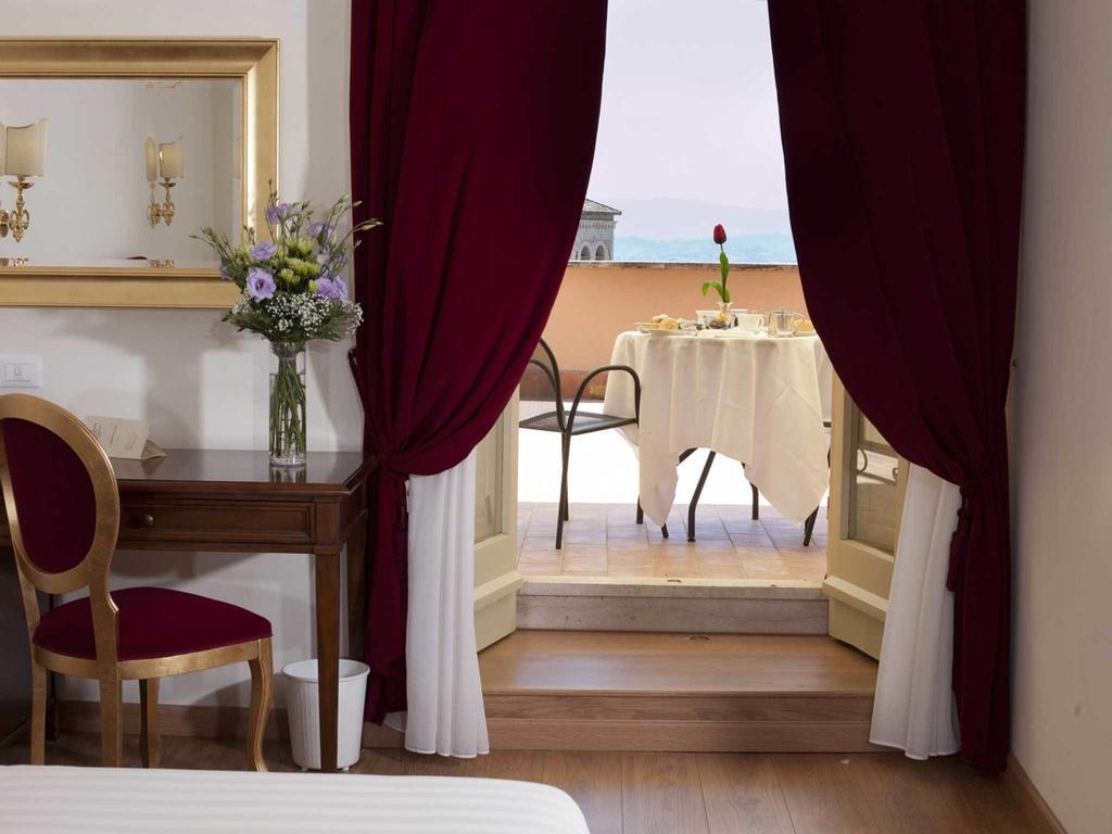 Giotto Hotel & Spa Assisi Ruang foto