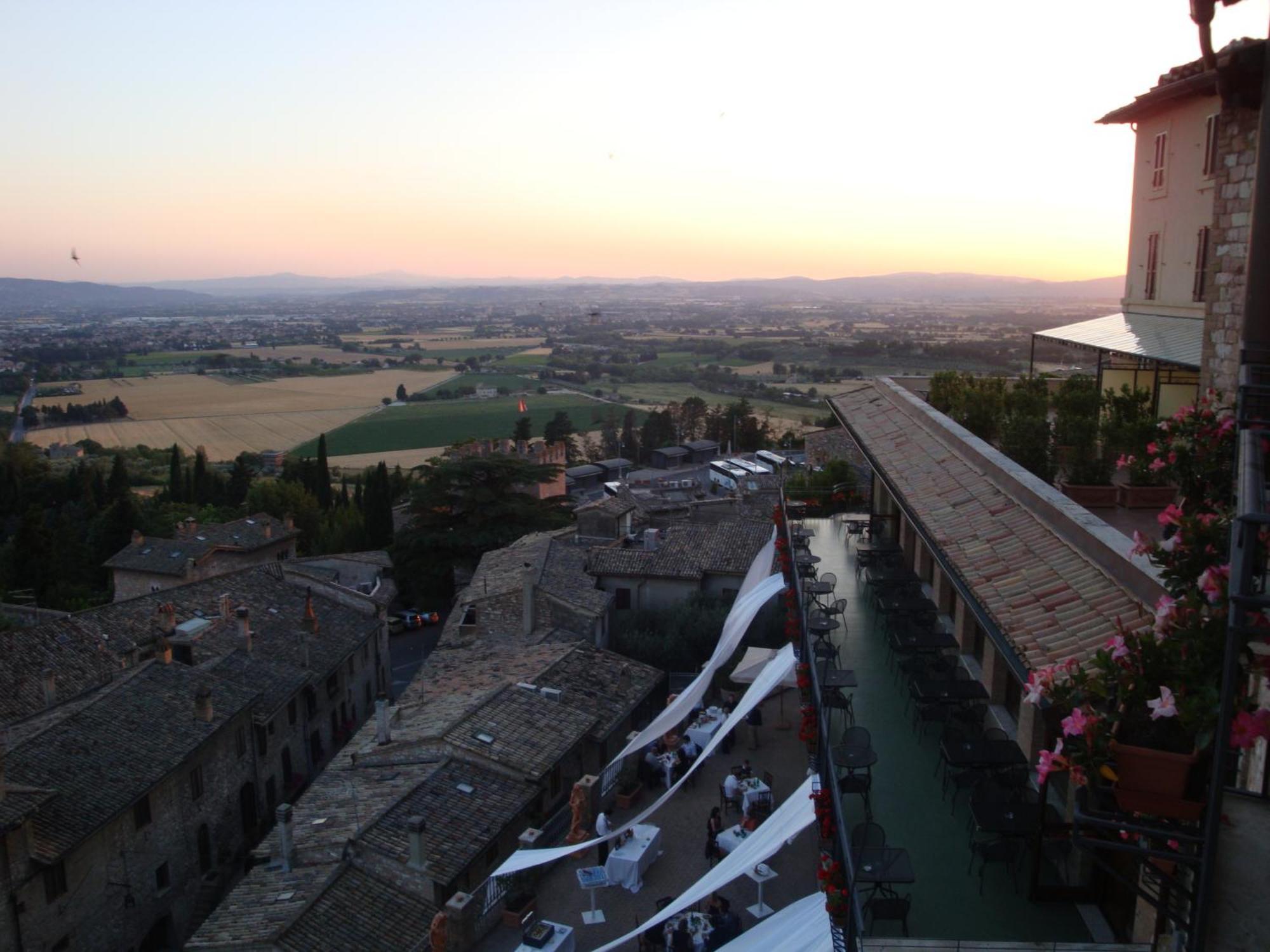 Giotto Hotel & Spa Assisi Bagian luar foto